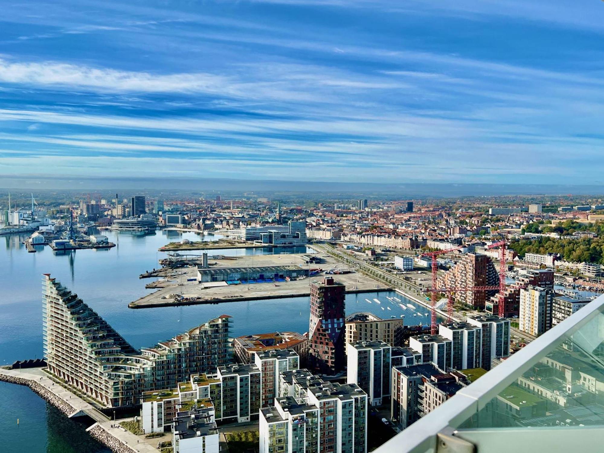 Penthouse Paradise On 39Th Floor Apartment ออร์ฮูช ภายนอก รูปภาพ
